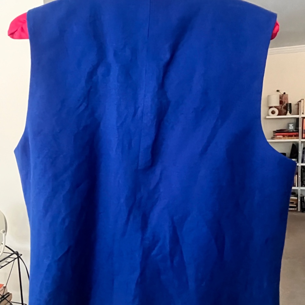 Vest - Picture 3 of 6